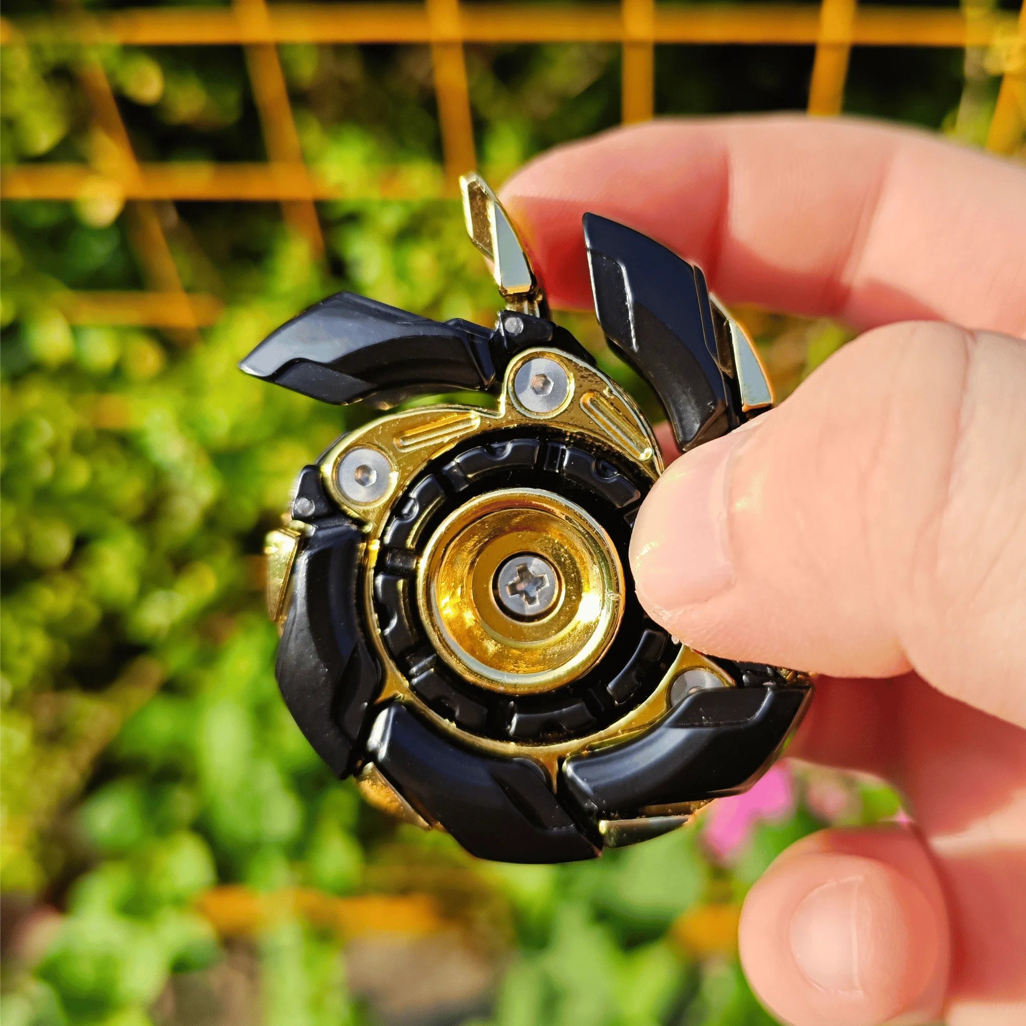 Fidget Slider Armor – Spinner de Metal con Apertura Mecánica