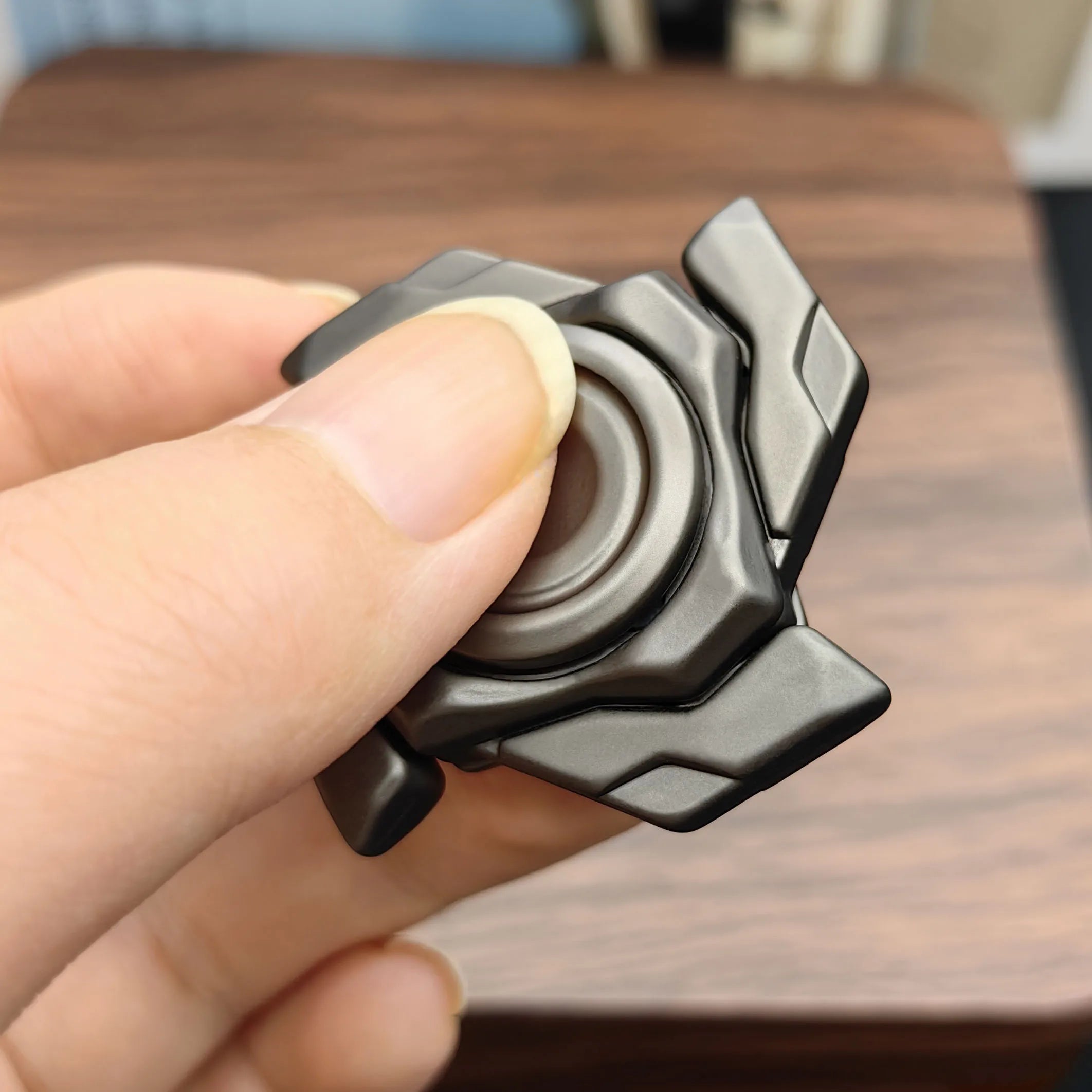 Fidget Slider MINI Armor – Spinner Táctico de Metal con Apertura Mecánica