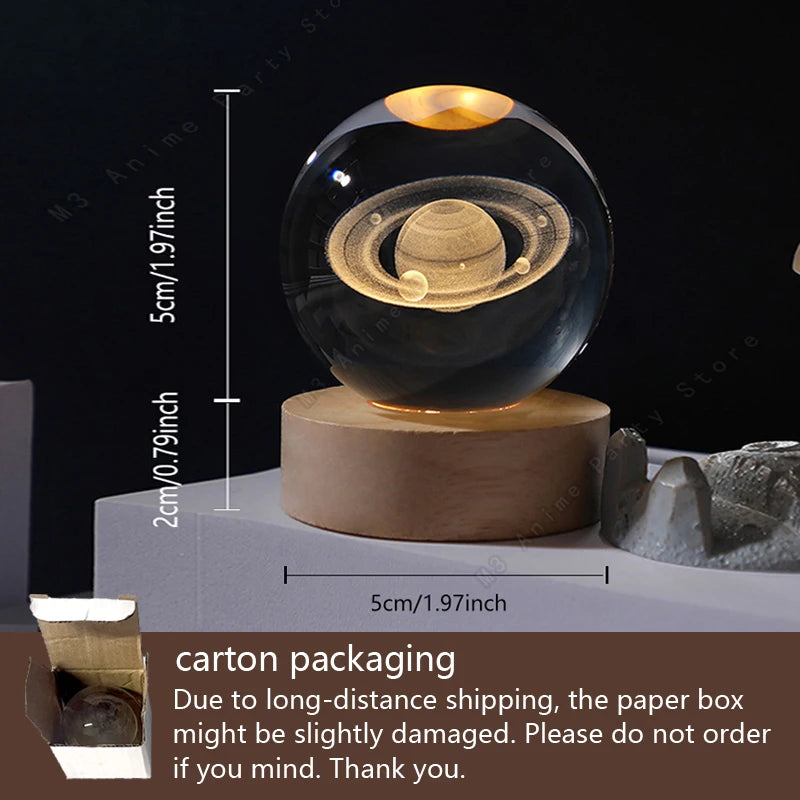 Lámpara de Noche de Bola de Cristal 3D con Base de Madera – Diseño Galaxia y Planetas