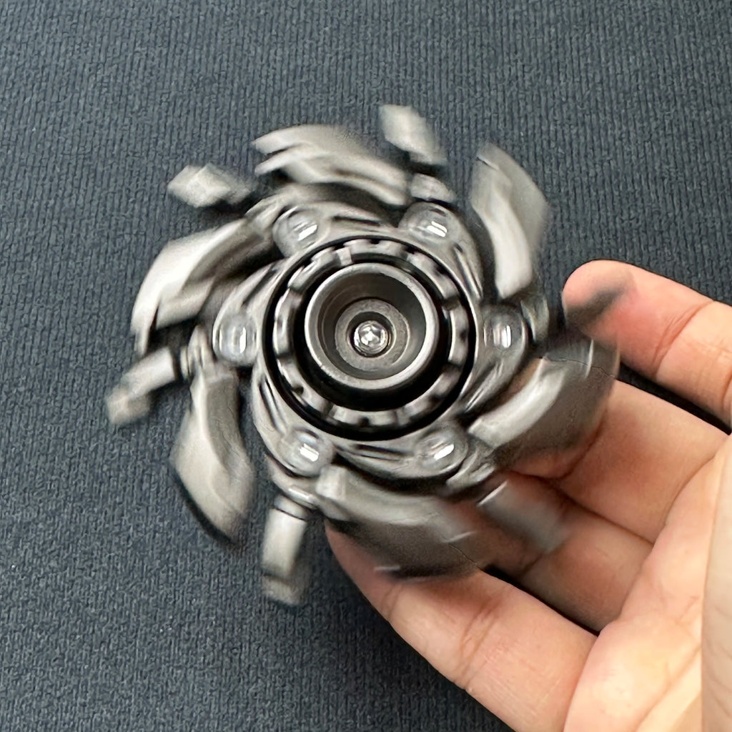 Fidget Slider Armor – Spinner de Metal con Apertura Mecánica