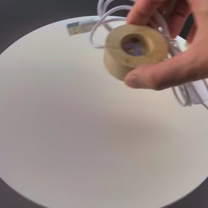 Lámpara de Noche de Bola de Cristal 3D con Base de Madera – Diseño Galaxia y Planetas